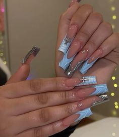 Blue Nails Square Long, Baby Blue Nails Black Women, Silver And Blue Acrylic Nails, White Blue Acrylic Nails, Blue And Grey Nails, Acrylic Nails Baby Blue, Light Blue And White Nails, Nail Rainbow, Nails Aesthetics