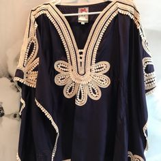 Beautiful Silk Yoana Baraschi Caftan Top. Never Worn. Elegant Tunic Kaftan For Festivals, Chic Festival Tunic Kaftan, Chic Tunic Kaftan For Festival, Elegant Embroidered Kaftan For Vacation, Traditional V-neck Beach Blouse, Anthropologie, Top Blouse, Womens Tops, Silk