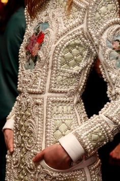 Balmain Embroidery, Beads Stitching, Couture Dior, Balmain Dress, Couture Details, Dolce E Gabbana, Holiday Dress