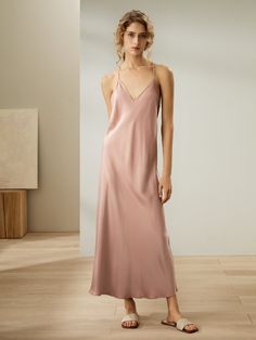 The minimalist silk maxi nightdress showcases our 19MM Silk Suede, which ensures breathability and softness. A refined iteration of wear-classic, this nightdress is crafted for a V neckline. The minimal style features a contrast binding detail and delivers incredible drape, which makes it a home essential item. Organic Wardrobe, Silk Night Dress, Silk Comforter, 100 Grade, Silk Bedding Set, Silk Nightwear, Silk Maxi Skirt, Silk Maxi, Silk Slip Dress