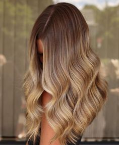 40 Beautiful Blonde Balayage Looks Silvery Blonde Hair, Brown To Blonde Ombre Hair, Brown Hair With Blonde Balayage, Balyage Long Hair, Balayage Hair Blonde Long, Baylage Hair, Balayage Long Hair, Balayage Hairstyles