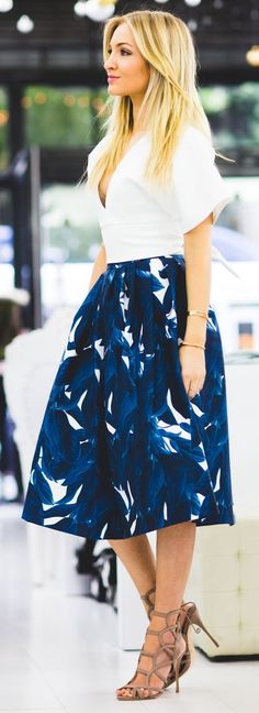 Kookai Skirt + Shutz Heels | perfect wear to work business attire that is chic and professional but still feminine. Summer Workwear, Midi Skirt Outfit, Stylish Skirts, Outfits 2017, Elegante Casual, Woman Fashion