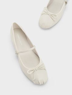 Chalk Bow Mary Jane Flats Charles And Keith Shoes, Merry Jane, White Ballet Flats, White Flat Shoes, Cute Vacation Outfits, Stunning Shoes, Faux Leather Heels, Fashion Wishlist, Charles Keith