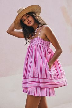 We The Free Pajama Party Tunic Beachy Summer Outfits, Micro Shorts, Slouchy Jeans, Stitching Dresses, Quoi Porter, Free People Style, Free People Clothing, Pajama Party, Looks Chic