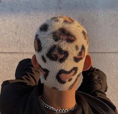 Jaguar Hair, Buz Cut, Blonde Hair Designs, Buzzcut Girl, Flame Hair