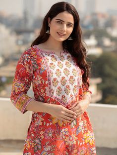 Kurta And Pants Women, Kurta And Pants, Sleeves Designs For Dresses, Fancy Dress Design, Designs For Dresses