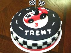 Race Car Birthday Party Cake #racecar #cake Car Birthday Party Ideas, Race Car Birthday Party Ideas, Car Birthday Party, Hot Wheels Party, 4th Birthday Cakes, Sport Cakes