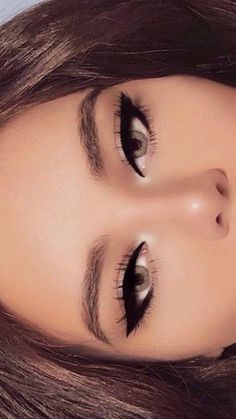 Tutorial Eyeliner, Eyeliner Tips, Alat Makeup, Video Makeup, Makeup Tip, Blue Eyeliner, Eye Liner Tricks, Eyeliner Makeup