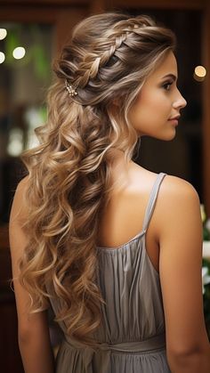 Long Hair Maid Of Honor Styles, Side Braid Hairstyles For Wedding, Side Braid Wedding, Fishtail Braid Hairstyles, Side Swept Curls, Wedding Hair Inspiration, Fish Tail Braid, Wedding Hair And Makeup