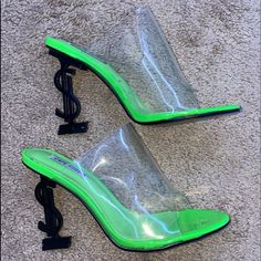 Brand New Dollar Sign Platform Green Closed Toe Heels With Contrasting Heel Counter, Green Heels With Contrasting Heel Counter For Party, Trendy Green Heels With Sculpted Heel, Trendy Green Heels With Branded Heel Counter, Trendy Green Heels With Reinforced Heel, Trendy Green Heels With Wrapped Heel, Casual Green Heels With Reinforced Heel, Neon Heels, Black Kitten Heels