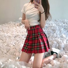 Red Plaid Skirt Outfit Summer, Plaid Skirts Aesthetic, Plaid Red Skirt Outfit, Red Tennis Skirt Outfit, Red Plaid Skirt Outfit, Red Tennis Skirt, Tartan Skirt Outfit, Red Check Dress, Skirt Outfits Korean