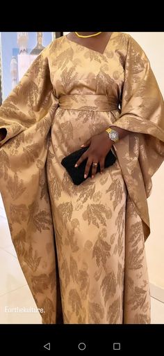 Wedding Guest Outfit Summer Classy, Kaftan Styles, Afrocentric Fashion, Stile Hijab, African Inspired Clothing, Kaftan Style, African Fashion Traditional, African Fashion Modern, African Inspired Fashion