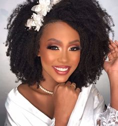 Wedding Makeup For African American Women, African American Bride Makeup, Bridal Portraits Black Women, Natural Hair Bride, Makeup Pro, Wedding Day Makeup, Gorgeous Makeup