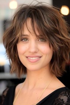 Shaggy Thick Hair Short Hairstyles, Wavy Shag Haircut Short, Layered Bob For Thick Hair, Short Shag Cut, 2024 Haircuts, Scary Creatures, Shaggy Bob Hairstyles, Beauty Pillow, Shag Cut