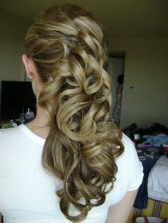 Wedding, Hair, Curly, Blonde, Side, Ponytail, Half-up-do, Swept wedding Pretty Curls, Bridal Attire, Side Ponytail, Wedding Hairstyles Half Up Half Down, Trendy Wedding Hairstyles, Wedding Hair Down, Trendy Hair Color, Hair Color Highlights, Half Up Half Down Hair