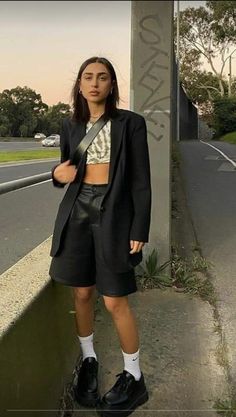 Nyc Womens Fashion, Summer Outfit Nyc, Neue Outfits, Dress 2024, Looks Street Style, Streetwear Clothing, Oversized Pullover, Mode Inspo, 가을 패션