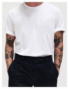 Renesance Tattoo, Essentials Outfit, Guy Outfit, Mens Casual Outfits Summer, Stylish Men Casual, Mens Casual Dress Outfits, Street Style Outfits Men, Shorts Fashion