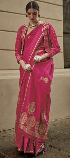 Pink and Majenta color Saree in Satin Silk fabric with Weaving work Long Choli Lehenga, Traditional Silk Saree, Indian Sarees Online, Ethnic Sarees, Satin Saree, Work Sarees, Traditional Sarees, Satin Silk, Banarasi Sarees