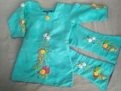 Kids Long Dress, Suits Ideas, Babies Outfits, Man Dress Design, Kids Indian Wear, Kids Frock, Baby Fancy Dress, Kids Embroidery, Embroidery Kurti