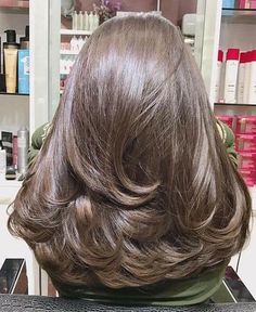 Boss Women Hairstyle, Haircuts That Make Hair Look Thicker, Haircuts Designs, Hairstyles Long Hair, Hairstyle Girl, Graduated Bob Haircuts, Graduated Bob, Medium Hair Styles For Women, Medium Layered Haircuts