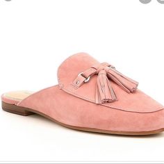 Brand New Never Worn Almond Toe Flats For Spring Galas, Elegant Pink Slip-on Flats, Slip-on Loafers For Spring Galas, Pink Spring Loafers For Formal Wear, Spring Gala Slip-on Loafers, Formal Pink Slip-on Mules, Pink Formal Loafers For Spring, Pink Leather Sole Mules For Spring, Pink Mules With Leather Sole For Spring