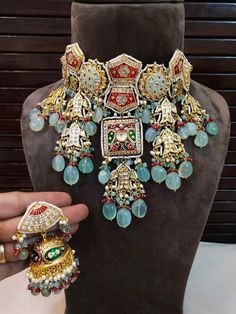 Punjabi Jewelry, Bridal Jewelry Sets Brides, Hand Chain Jewelry, Kundan Jewellery Bridal, Kundan Jewellery Set, Fancy Jewelry Necklace, Traditional Indian Jewellery, Les Nereides