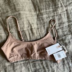 Good American Bralette, New With Tags Size 2 (Fits Like S) Any Questions, Please Ask! Summer Everyday Bra, Casual Everyday Summer Bra, Solid Color Bra For Summer Loungewear, Velvet Bra, Black Seamless, Bralette Crop Top, Crop Top Bra, Pink Sports Bra, American Sports