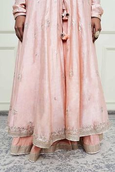 Shop for Sheetal Batra Pink Silk Chanderi Anarkali Set for Women Online at Aza Fashions Sheetal Batra, Kashmiri Tilla Embroidery, Banarsi Fabric, Tassel Dupatta, Chanderi Anarkali, Tilla Embroidery, Gota Work, Pearl Pink, Gathered Sleeves