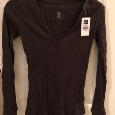 Brand New Waffle Tee Gap Crew Neck Tops For Fall, Trendy Long Sleeve Tops From Gap, Trendy Long Sleeve Tops By Gap, Trendy Long Sleeve Gap Tops, Gap V-neck Tops For Fall, Gap Casual Tops For Fall, Casual Gap Tops For Fall, Casual V-neck Top By Gap, Long Sleeve Tops By Gap