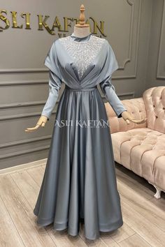 Alina İndigo Abiye Modeli, Ide Dress Bridesmaid Hijab, Gaun Satin Dresses Hijab, Baju Braidsmaid Hijab, Gaun Simple Elegant Hijab, Dress Perpisahan Hijab, Model Bridesmaid Dress Hijab Satin, Dress Graduation Hijab Modern, Gaun Satin Hijab