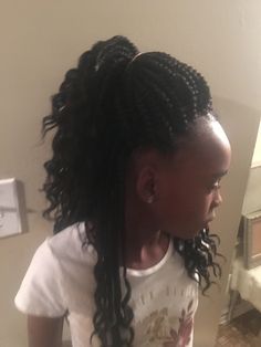 Short Peekaboo Braids With Curls, Hairstyles For Braids With Curly Ends, Small Box Braids With Curls, Box Braid With Curly Ends, Bumped Ends, Funny Braids, Big Box Braids With Curly Ends, Peak A Boo Braids With Curls, Bump Ends Hairstyle