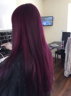 Merlot Color Hair, Purple Redish Color Hair, Hair Dye Colors Burgundy, Darker Purple Hair, Maroon Violet Hair, Wine Purple Hair Color, Grape Colored Hair, Hair Colors That Go With Brown Eyes, Perpel Hair Colour