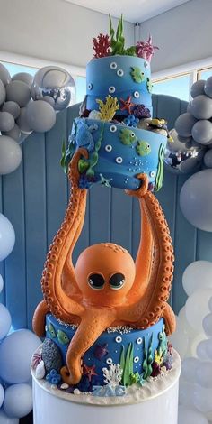 an octopus cake sitting on top of a table