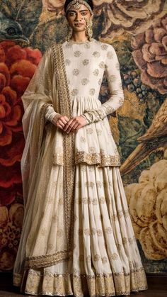 Ritu Kumar, Designer Bridal Lehenga, Salwar Kamiz, Indian Bridal Dress, Indian Dresses Traditional, Traditional Indian Outfits, Pakistani Bridal Dresses