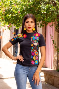 This Beautiful Floral embroidered t-shirt is made out of cotton & spandex and is perfect for every day use.  It is cute, comfortable, and versatile. This Mexican T-shirt is embroidered and made with love by Mexican Artisans in Guanajuato, Mexico. MORE BLOUSES HERE: https://www.etsy.com/es/shop/SoleiEthnic?ref=seller-platform-mcnav&section_id=25358815 Bohemian Short Sleeve T-shirt, Multicolor Short Sleeve Hippie Tops, Multicolor Hippie Short Sleeve Top, Multicolor Short Sleeve Hippie T-shirt, Hippie Multicolor Short Sleeve T-shirt, Bohemian Floral Embroidery Summer T-shirt, Bohemian Floral Embroidery T-shirt For Summer, Bohemian Floral Embroidered T-shirt For Summer, Multicolor Floral Embroidered Crew Neck T-shirt