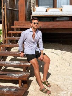 Positano Vibes, Black Linen Shirt Men, Cartagena Outfits, Blue Linen Shirt Men, Blue Linen Pants Outfit, Mykonos Outfit, Beach Closet, Prince Style, La Beach