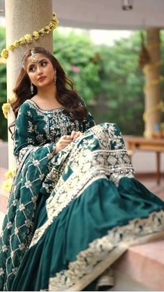 Green Bridal Dress, Sajjal Ali, Most Beautiful Eyes, Indian Bollywood, Indian Wedding Outfits, Pakistani Actress, Bridal Dress