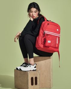 High Fashion Photoshoot, Comunity Manager, Photo Backpack, Mens Backpack Fashion, Mens Tote Bag, Fashion Poster Design, Photography Bags, Girl Backpacks School, Back To School Backpacks