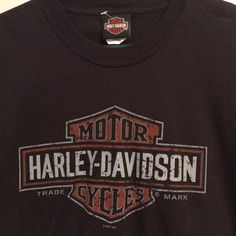 Size L Black Logo Print T-shirt For Fall, Vintage Black T-shirt For Fall, Black T-shirt With Lettering For Fall, Fall Black T-shirt With Lettering, Black Lettering T-shirt For Fall, Black Vintage T-shirt For Fall, Vintage Black Tops With Lettering, Harley Davidson Tshirt, Harley Davidson T Shirts