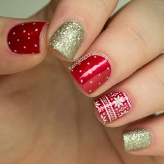 My Christmas Day Nail Art Christmas Red Nails, Uk Nails, Glitter Accent Nails, Gold Nail Designs, Red Nail Designs, Nails Red, Red Nail, Get Nails, Glitter Gold