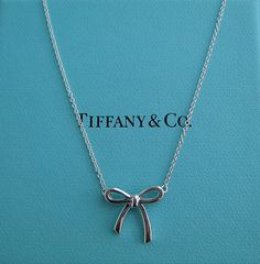 Colar Tiffany E Co, Jewelry Wishlist, Bow Necklace, Tiffany Jewelry, Blue Box, Tiffany And Co, Girly Jewelry, Pretty Shoes