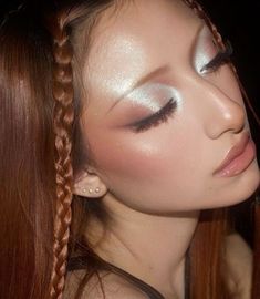 Dreamy Look Makeup, Angelic Makeup Aesthetic, Face Art Makeup, Pretty Makeup Looks, Cool Makeup Looks, Fairy Makeup, Winter Makeup