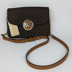 Brand New With Tags My Mom Bought This But She Never Gets A Chance To Use It. 100% Authentic. Adjustable Strap Perfect Size For Daily Use. Mk Crossbody Bag, Navy Blue Purse, Large Crossbody Bags, Michael Kors Crossbody Bag, Blue Purse, Mk Logo, Michael Kors Crossbody, Purses Michael Kors, Small Crossbody Bag