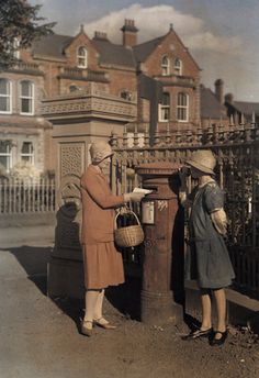 Incredible Photography, 1920 Women, British Women, Bee's Knees, 1920s Style, History Fashion