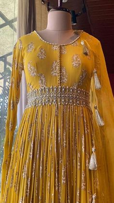 Party Wear Suits For Women, Indian Latest Fashion, Qawali Night, Pakistani Sharara, Suits For Women Indian, Party Wear Suits, Anarkali Dress Pattern, Designer Kurti Patterns