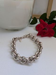 Women's bracelet from the Agatha brand. Jaseron mesh. Very good general condition. Weight: 53 g Length: 20.5 cm Chain Link Bracelet, Beautiful Bracelet, Link Bracelets, Womens Bracelets, Chain Link, Beauty Book, Labour Day, Accessory Gift, Jewelry Bracelets