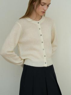 Composition : 50% WOOL 30% NYLON 20%Country of Origin : KOREA Elegant Wool Sweater For Winter, Elegant Beige Winter Cardigan, Elegant Cream Winter Cardigan, White Cashmere Outerwear For Winter, Elegant Winter White Sweater For Work, White Wool Cardigan For Winter, White Wool Winter Cardigan, Winter Formal Cashmere Cardigan, Formal Winter Cashmere Cardigan