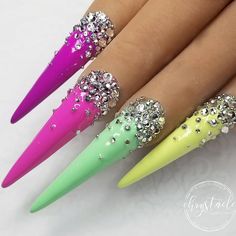 Bright Stiletto Nails, Pink Nails With Crystals, Stiletto Nails With Rhinestones, Nails With Crystals, Dead Nails, Inspirational Nails, Rhinestones Nails, Bright Pink Nails, Long Stiletto