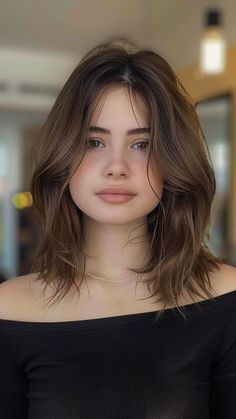 Short Brown Hair On Round Face, Hair Color For Morena Skin, Indian Hair Cuts, Layered Haircuts Shoulder Length, Hair Inspiration Long, Long To Short Hair, Short Brown Hair, Shoulder Length Hair Cuts