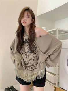 Pajama Fashion, Classy Prom Dresses, Corset Fashion, Style Korea, Future Outfit, Fashionista Clothes, Korean Fashion Trends, Sweatshirt Women, Beauty Clothes